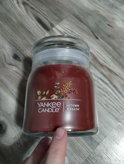 Yankee Candle 13 oz Autumn Wreath Two Wick
