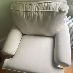 Swivel Nursery Chair 