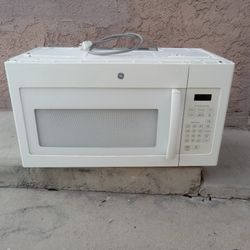 GE oven range microwave  / Pick Up Only 
