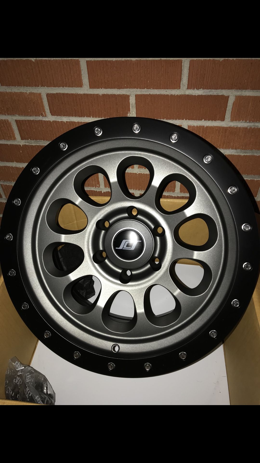 RAY 10 stealth custom series wheels 17”