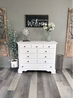 Refinished Solid Wood Swan White Wide Bedroom Dresser Tv Stand Buffet Delivery Available