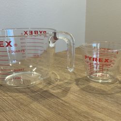 Vintage Pyrex Measuring Cup Set Of 2 