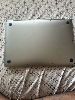 Macbook Air 2020 ( 13 Inch i5)