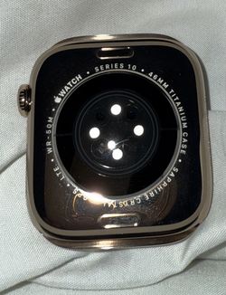 Apple Watch Series 10 46mm in Gold Titanium Case With Gold Milanese Loop - S/M