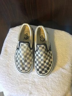 Tennis shoes men 6.5( women size 8 )