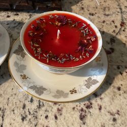 Homemade Candle With  Lavender And Rose Pedals 🤍✨