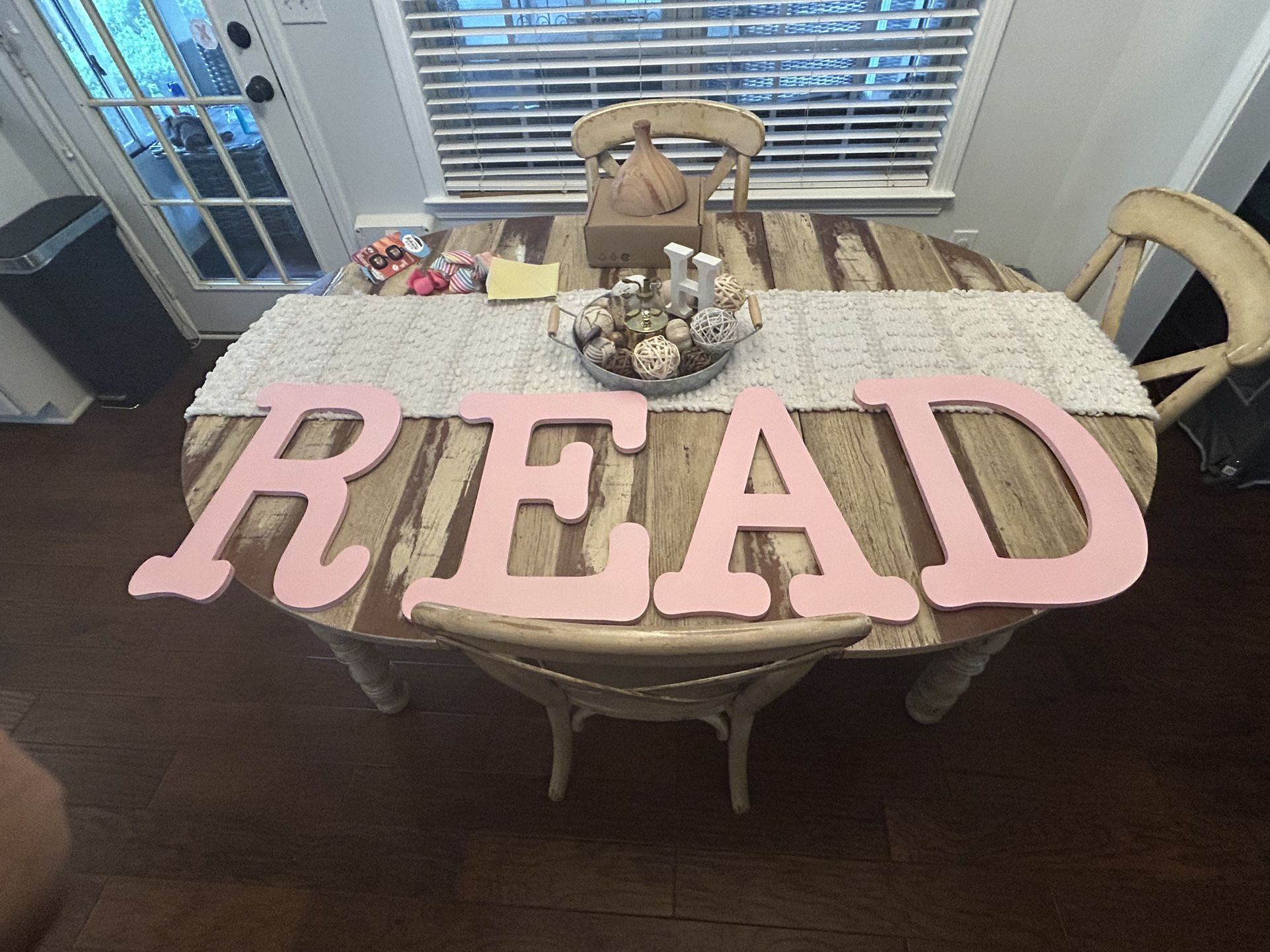 Pink Letters Spelling “READ”