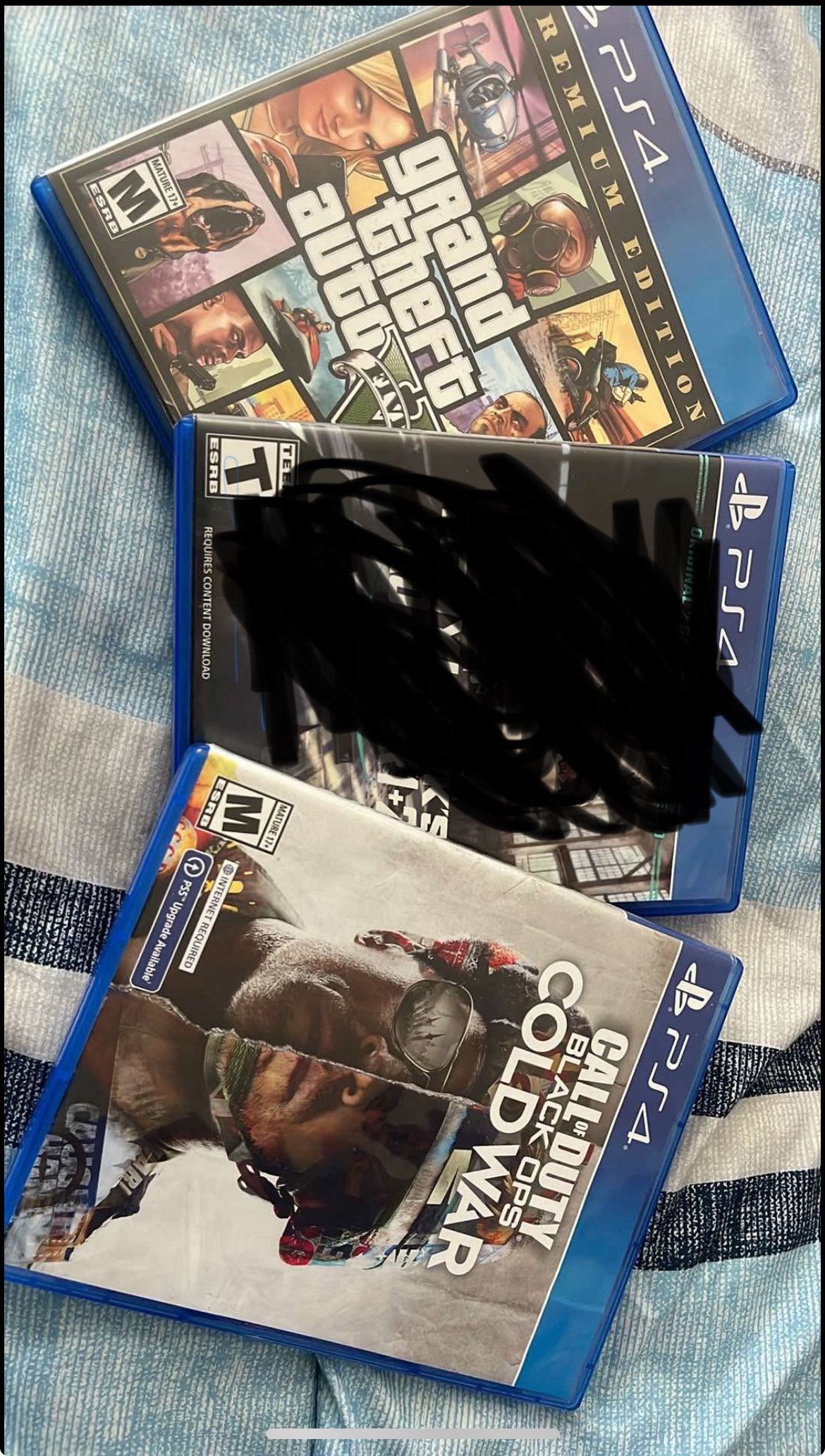 PS4 GAMES AND HEADSET