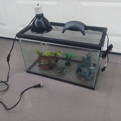 Reptile Cage With Heat Light And Irrigator Pump, 11 In X 21 And 1/2 In And 12 In Deep,