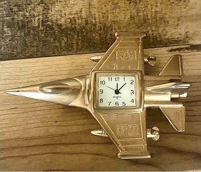 Mini F-16 Fighting Jet Novelty Desk Clock . Works , Batteries Included