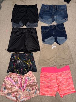 Bundle of 8 shorts