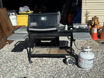 BBQ Grill Works Great Needs Cleaning 