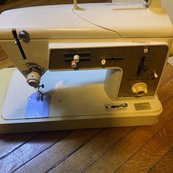 Vintage sewing machine, Singer Touch & Sew 