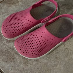 Pink Crocs Sz7