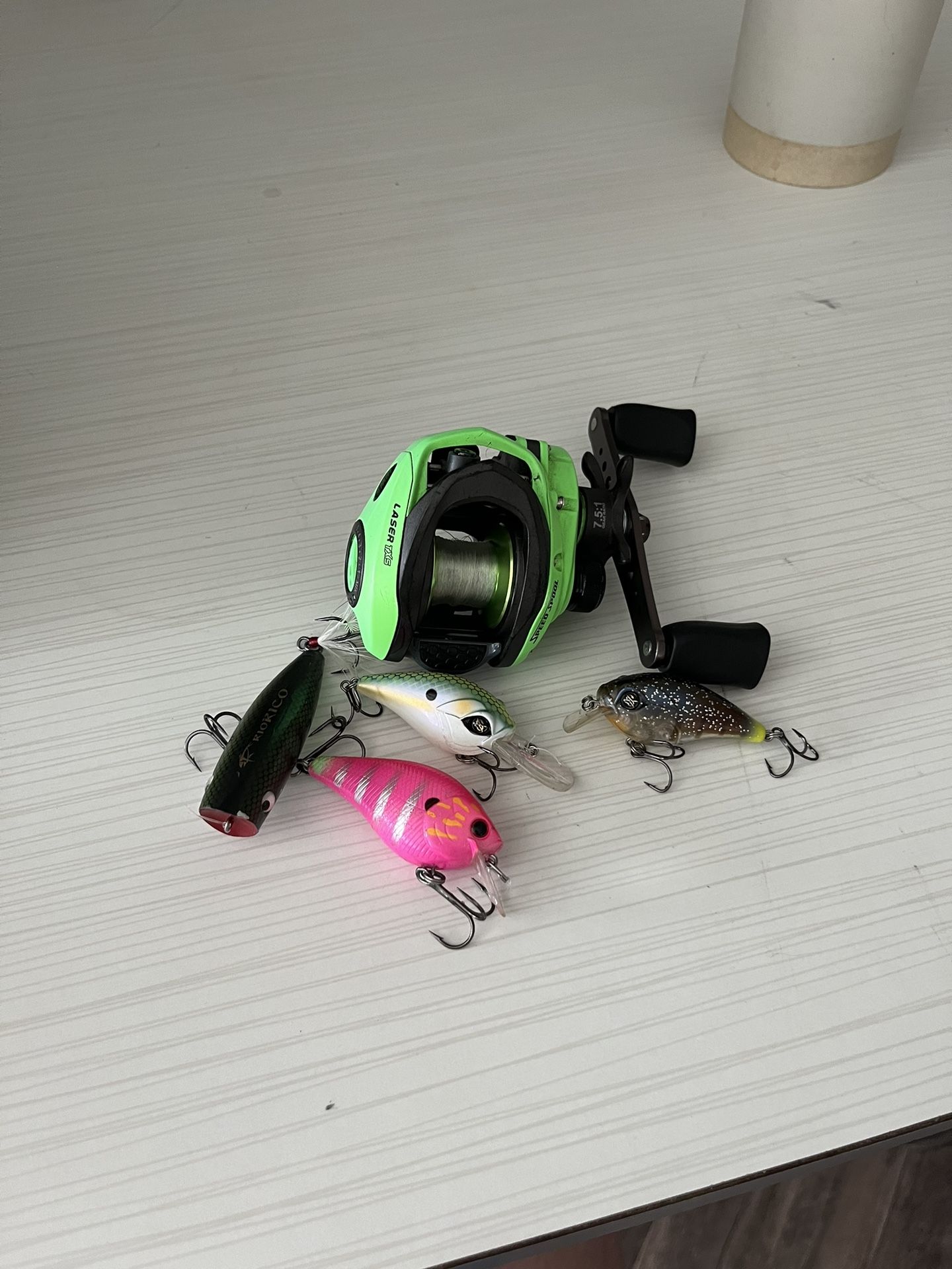 Lews Laser Txs Bait caster Reel