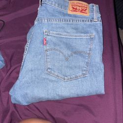 Women’s Levi’s 