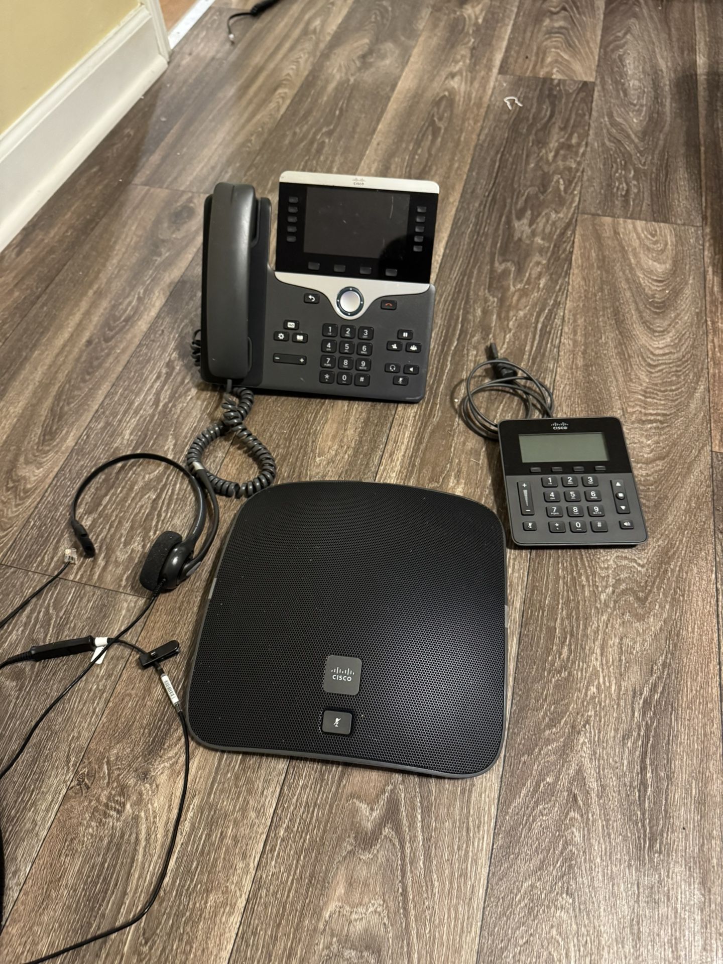 Lot of 21 Cisco VoIP Office Phones with Accessories