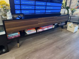 TV CONSOLE