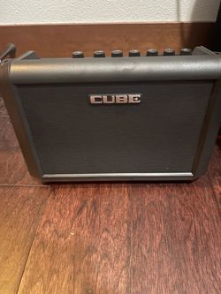 Roland Cube Street amplifier
