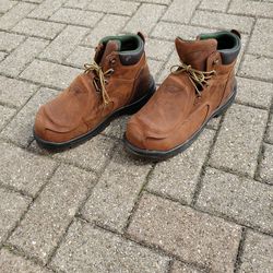 Safety Boots w/Metatarsal Guard. Red Wing.