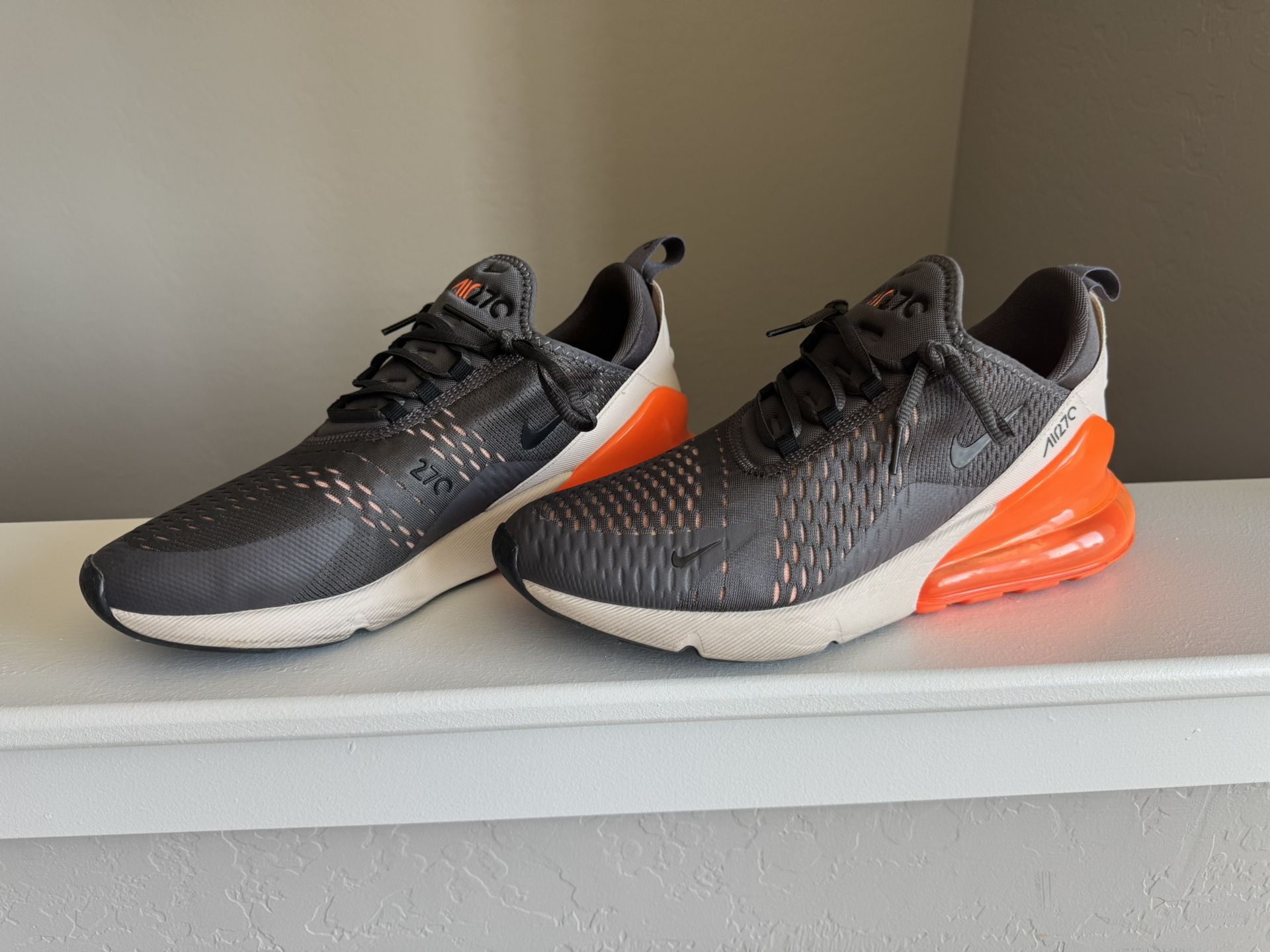 Nike Air Max 270 Thunder Grey Total Orange