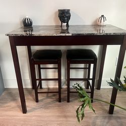 Dining Table With 2 Barstools