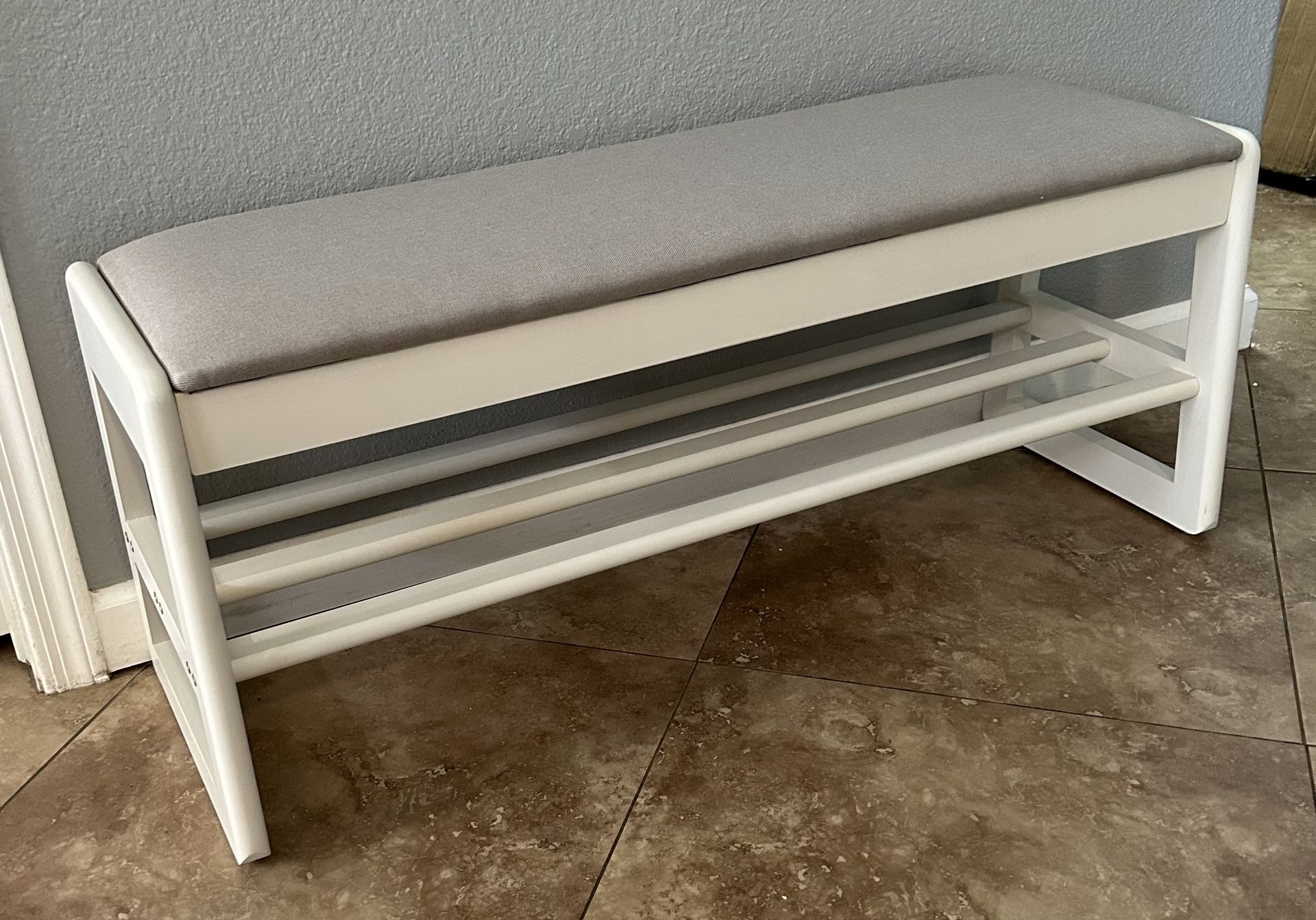 (NEW) 40” Wide White Shoe Rack Bench w/ Cushion