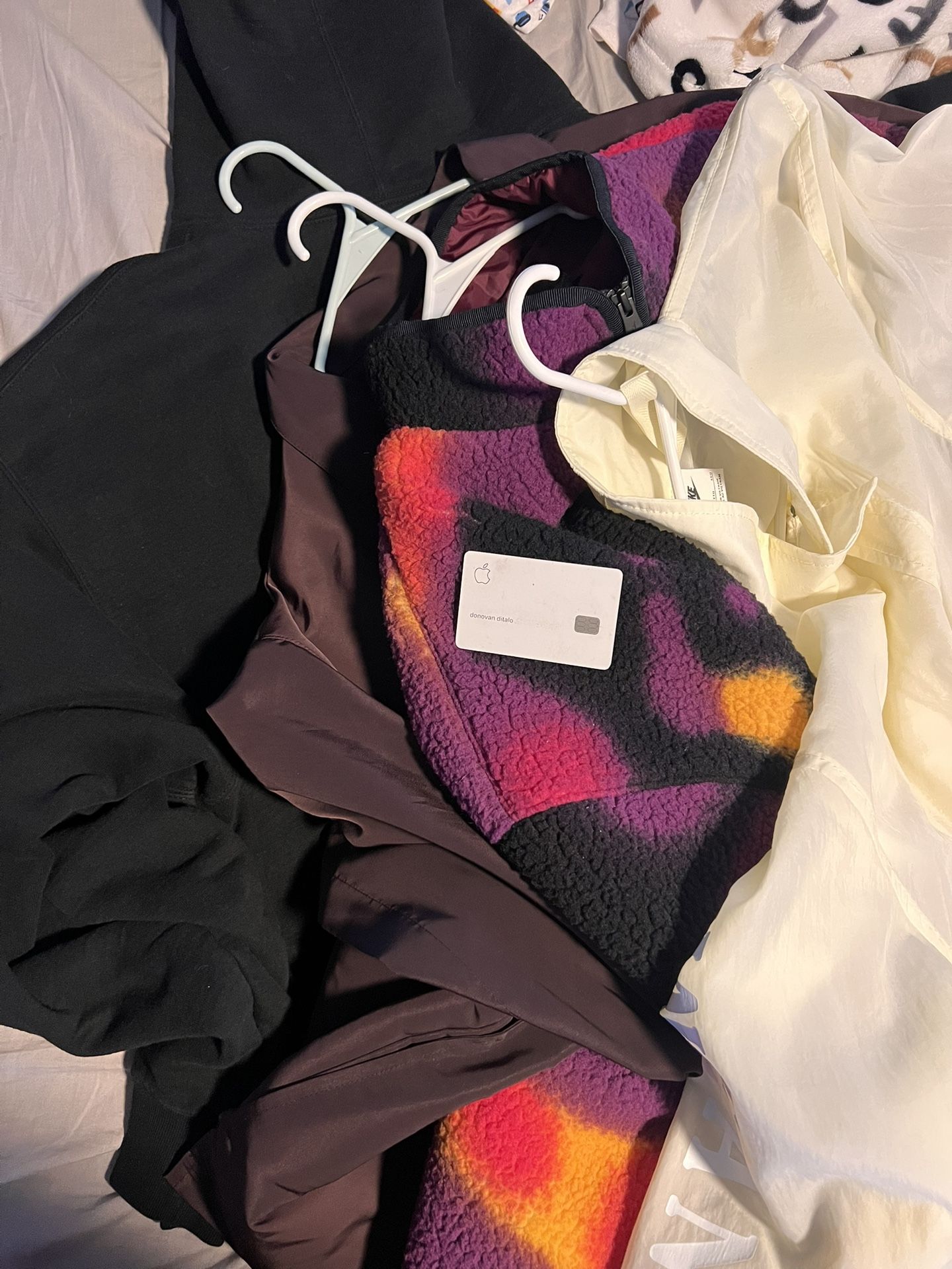 Jordan, Nike , Yeezy, Supreme