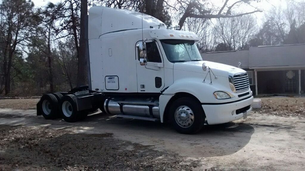 2006 Columbia Freightliner