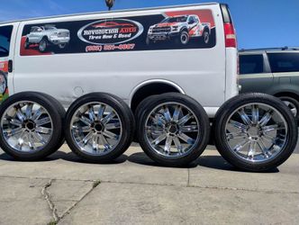 F150 Wheels 22s  and tires  6 lugs $350 set of four