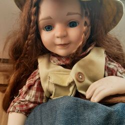 FREE – Porcelain Doll   (Collector Doll)