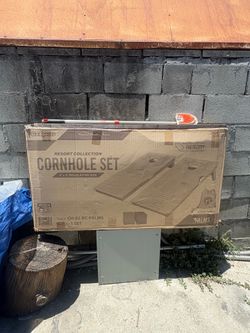 Cornhole game set