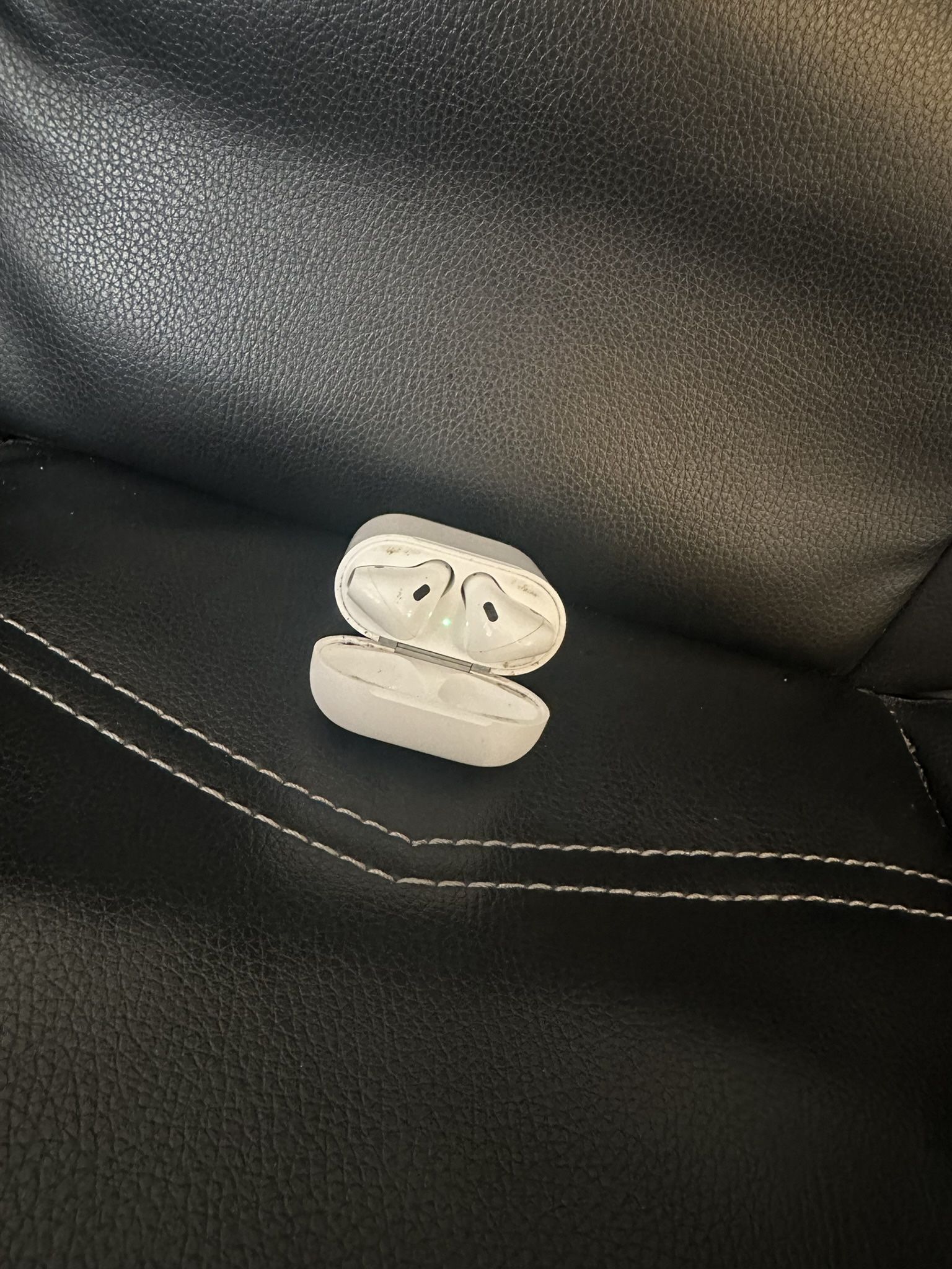 Apple AirPods With Charging Case - 2nd Generation