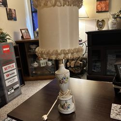 Antique Still Works Great Lamp With Beautiful Roses And Unique Lampbshade