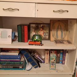Compact Bookshelf With 2 Drawers