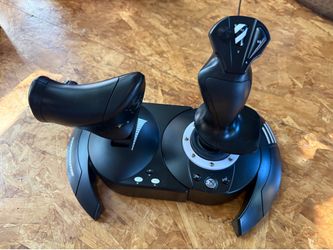 Thrustmaster T. Flight Hotas One joystick