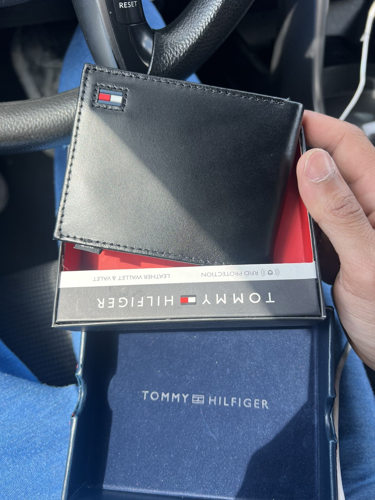 TOMMY HILFIGER WALLET
