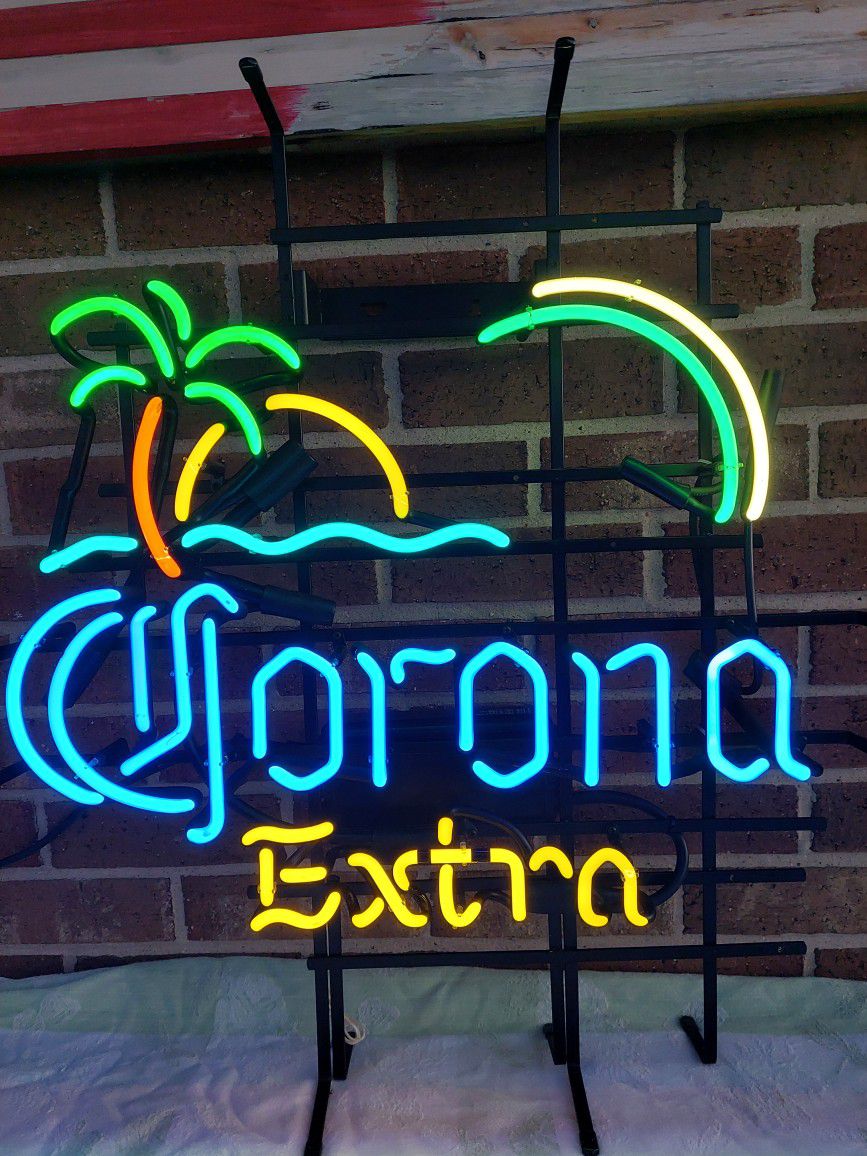 Corona Palm Tree Neon Beer Sign..
