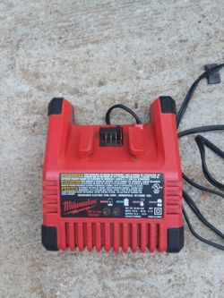 Milwaukee battery charger