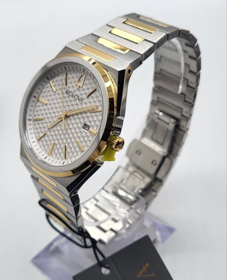 Bulova Classic Two-Tone Stainless Steel Quartz Men's Watch 98B424