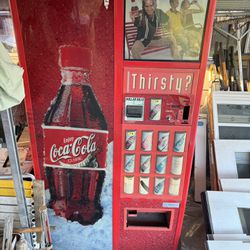 Working Collectible Coca-Cola Coke Soda Vending Machine with Dollar Changer