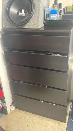 5 drawer Dresser