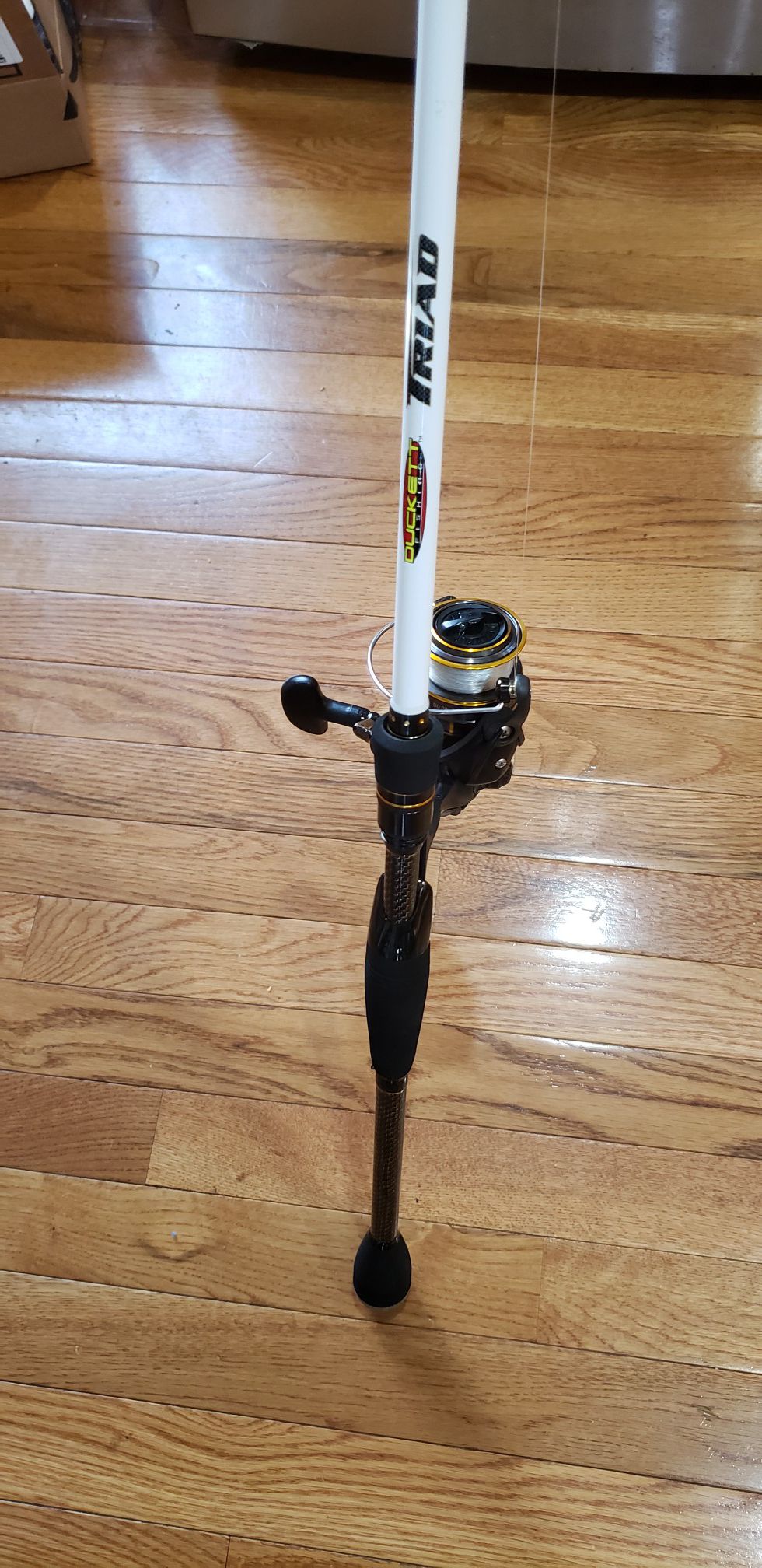 Duckett triad 7'2 med heavy with diawa bg 2500 series spinning reel. Rod has never been used. Great deal