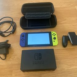 Nintendo Switch Console & Carrying Case