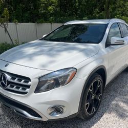 2019 MERCEDES BENZ GLA 250 Sport