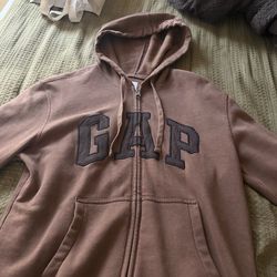 Gap zip up
