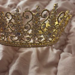 QUINCE CROWN GOLD