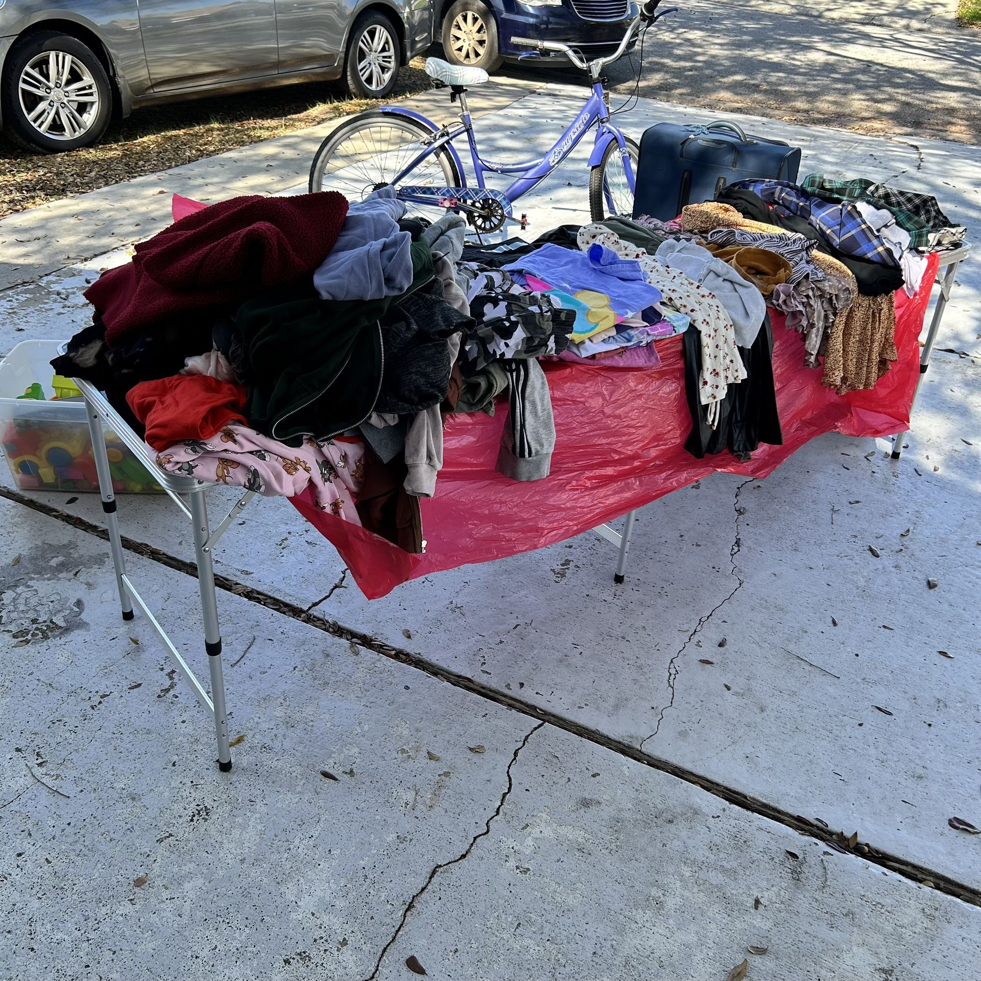 YARD SALE 7720 CANTERBURY CIRC