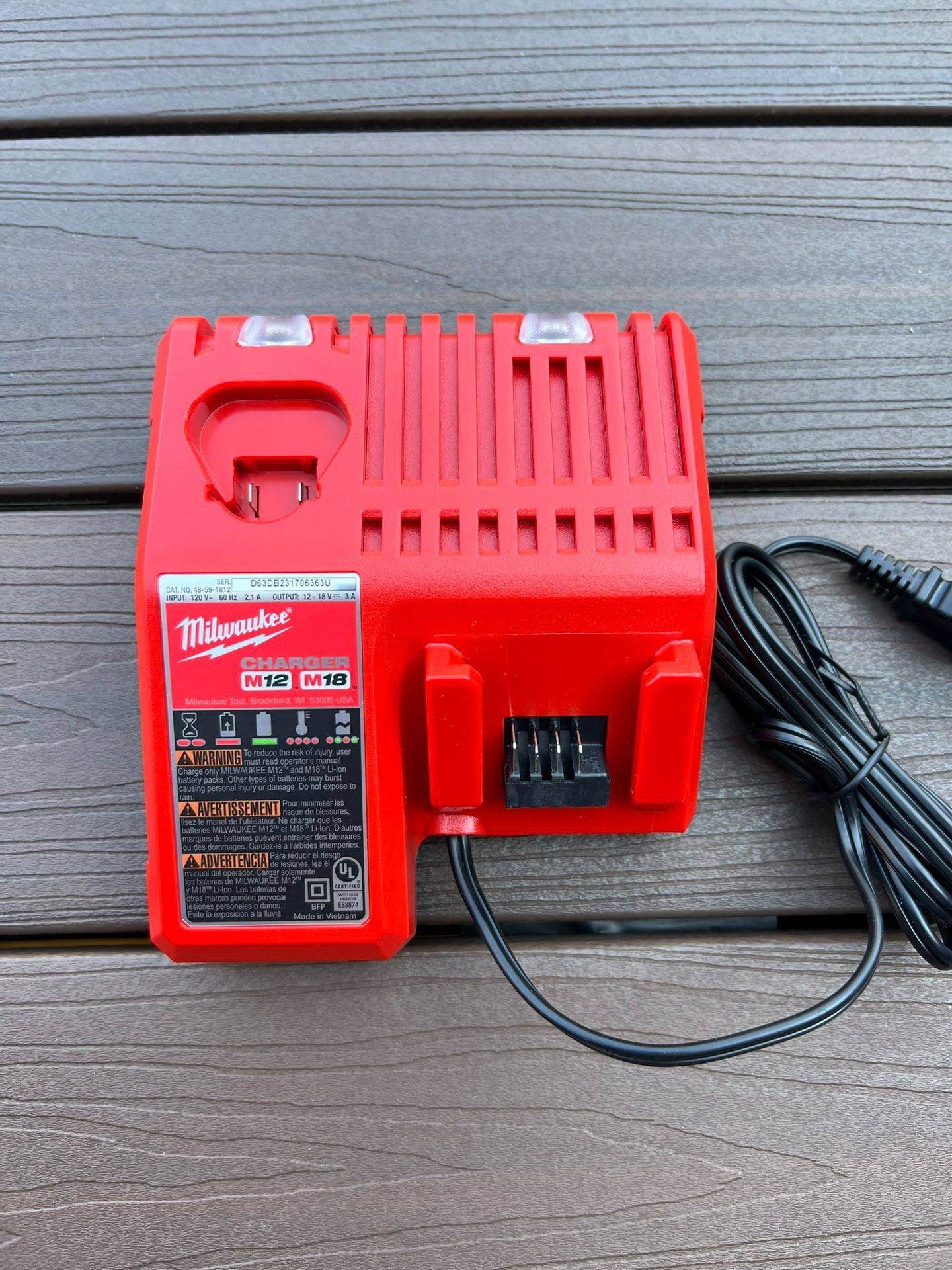 Milwaukee M18 M12 Charger