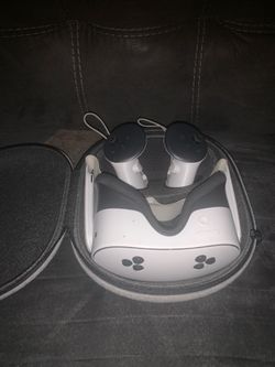 Meta Quest 3S VR Headset